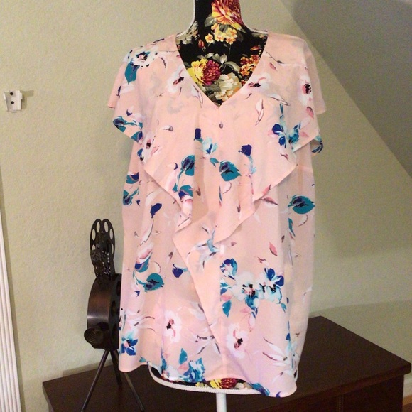torrid Tops - 🍃Torrid pink floral ruffled blouse🌷Final price